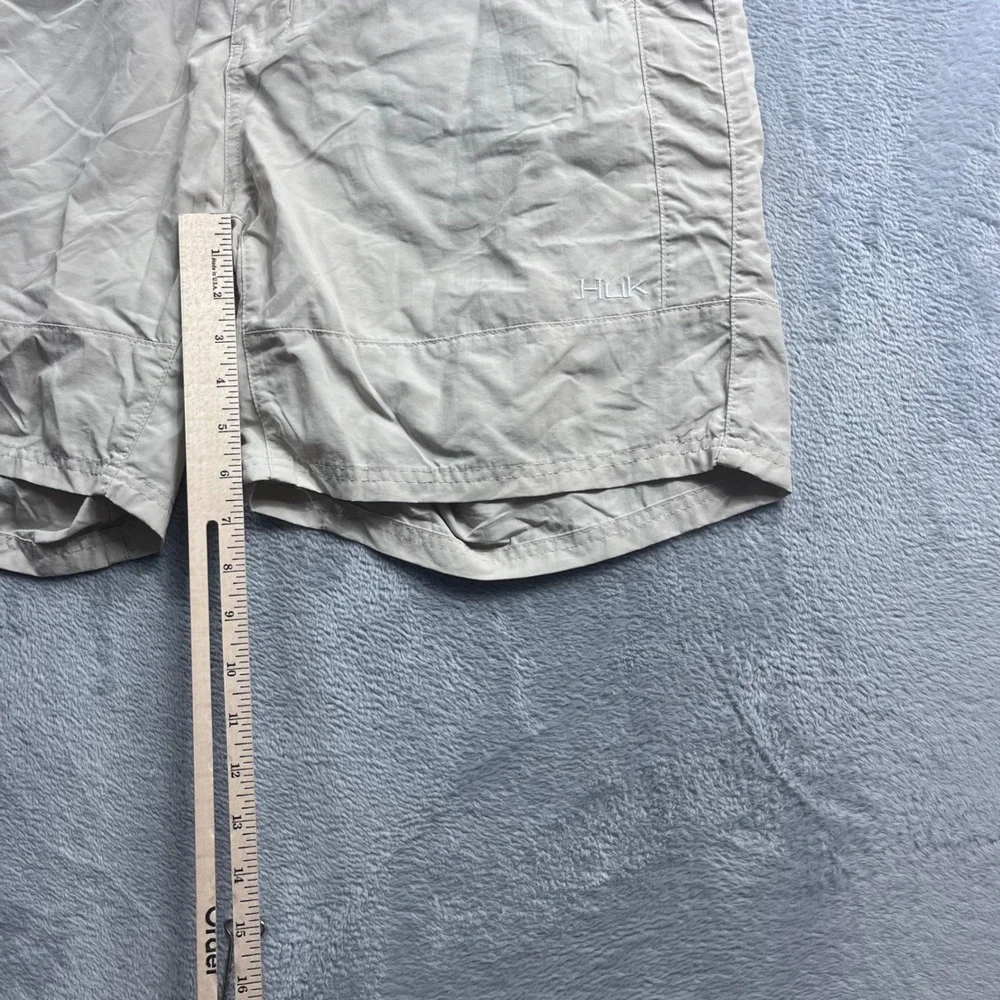 Huk Performance Fishing Shorts Mens XXL Tan Khaki Quick Dry Outdoor Hiking